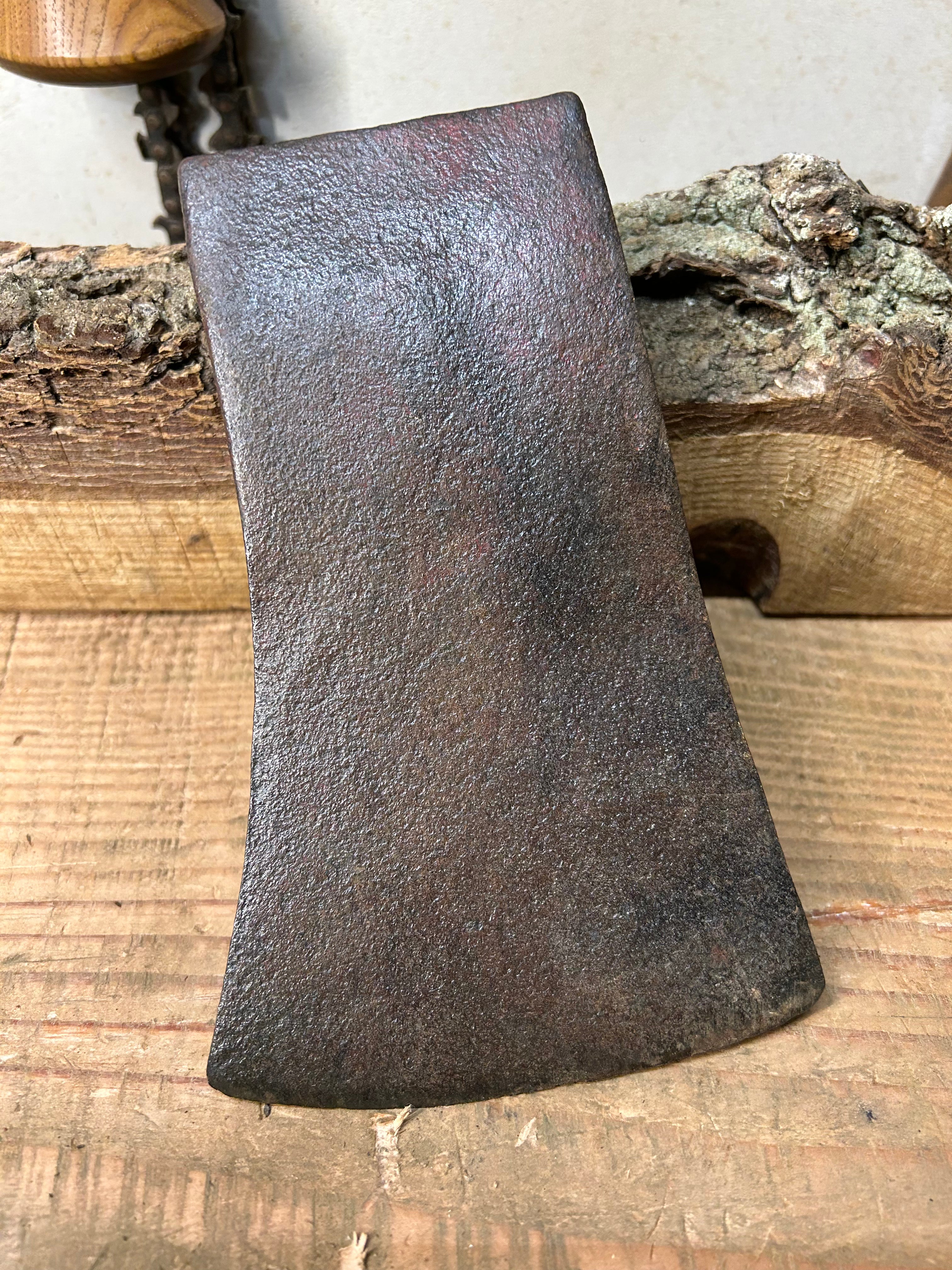 Vintage Kelly Woodslasher 3.5lb Dayton pattern axe head - 0